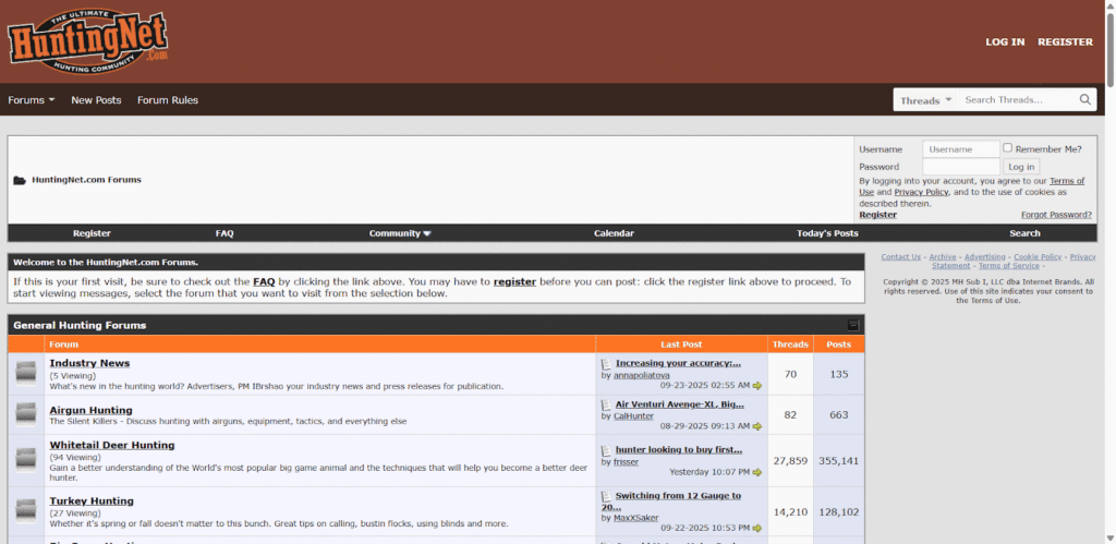 Hunting site screenshot image of the HuntingNet website homepage. (Screenshot image captured on 10/31/2025)